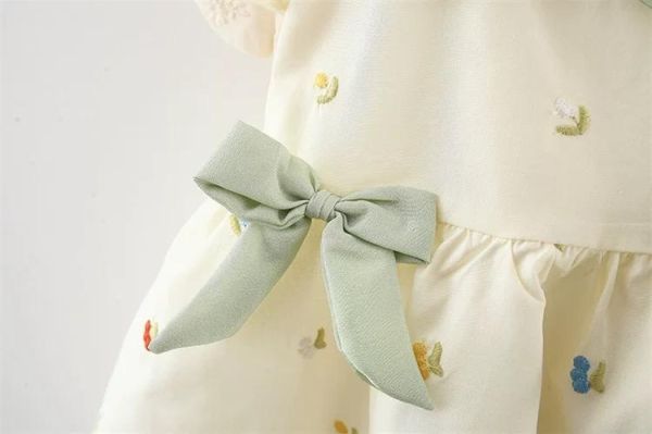 蝴蝶結刺繡花花洋裝 