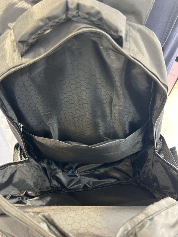 [警專預備教育/配件]超大容量黑色後背包 素色後背包/黑色/背包