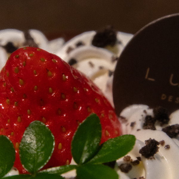 草莓巧克力戚風蛋糕 璐尼甜點, 草莓巧克力戚風蛋糕, 草莓戚風蛋糕, 巧克力戚風蛋糕, 草莓巧克力蛋糕, 手工戚風蛋糕, 生日蛋糕推薦, 季節水果蛋糕, 輕盈蛋糕, 台北甜點