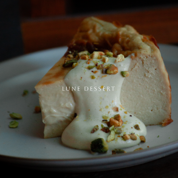 開心果半熟巴斯克 開心果巴斯克蛋糕、巴斯克乳酪蛋糕、璐尼甜點、開心果甜點、乳酪蛋糕推薦、焦糖巴斯克、濃郁乳酪蛋糕、網購甜點、抹茶乳酪蛋糕、生日蛋糕推薦、堅果風味甜點、人氣巴斯克