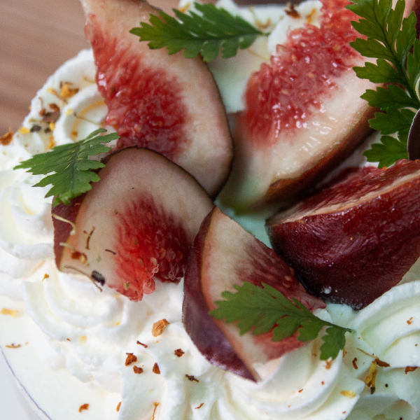 桂花無花果蛋糕 桂花無花果蛋糕、桂花蛋糕、無花果蛋糕、戚風蛋糕推薦、手作蛋糕、台灣甜點店、季節限定甜點、璐尼甜點