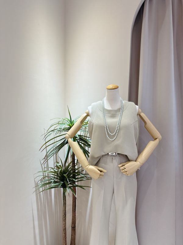 韓-後開岔重磅背心上衣 韓-後開岔重磅背心上衣