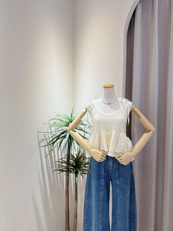 泡泡紋綁帶傘擺小背心 肩綁帶傘擺小背心