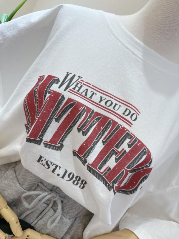 美式復古字母短版上衣 美式復古字母短版上衣