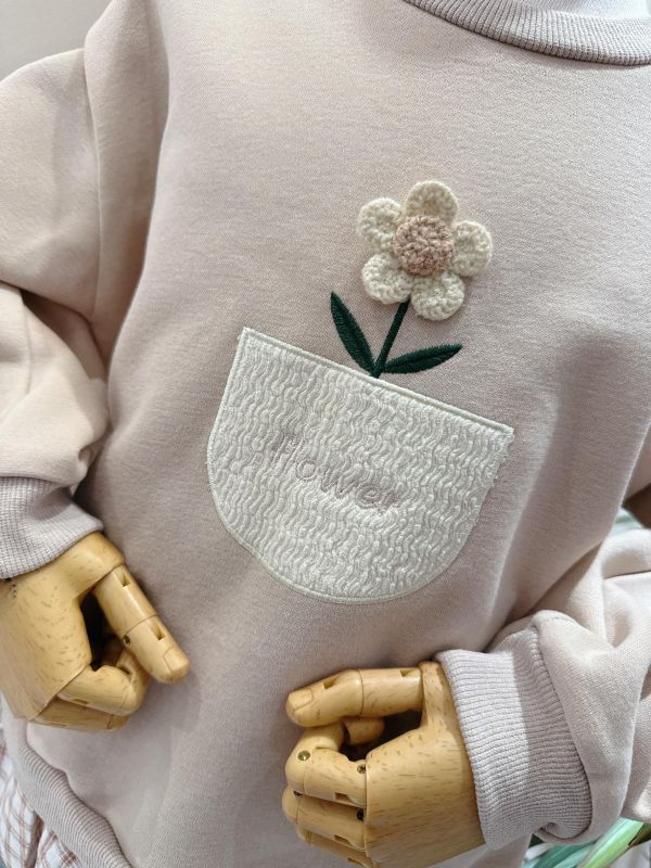 立體毛線花上衣 立體毛線花上衣