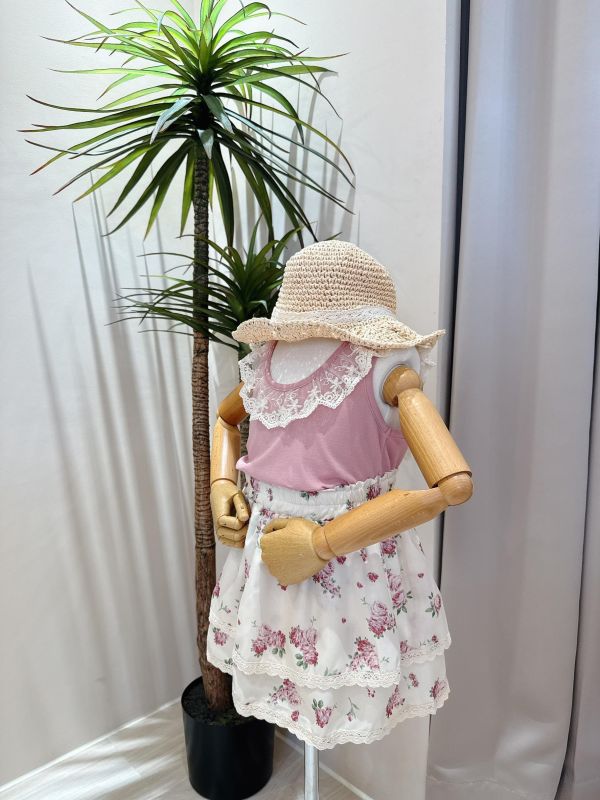 蕾絲花邊背心+花苞褲裙套裝 蕾絲花邊背心+花苞褲裙套裝