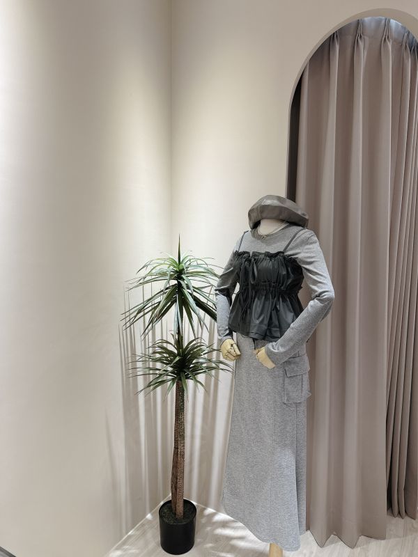 質感軟皮綁帶背心+親膚棉打底上衣 質感軟皮綁帶背心+親膚棉打底上衣