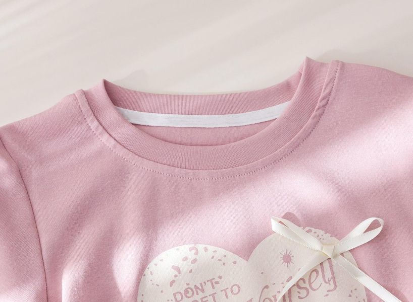 愛心蝴蝶結抽繩上衣 愛心蝴蝶結抽繩上衣