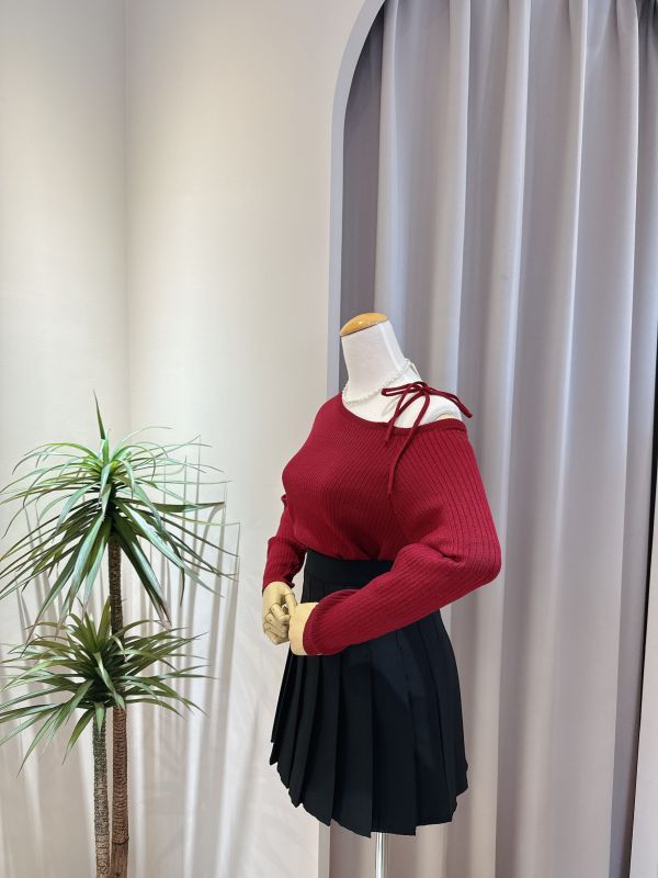 斜肩綁帶針織上衣 斜肩綁帶針織上衣