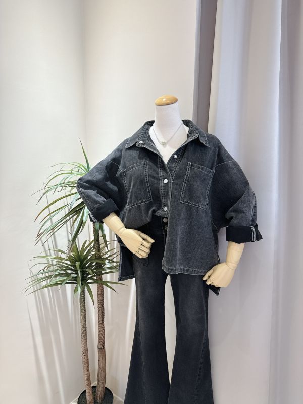 反車線層次牛仔外套(預購) 反車線層次牛仔外套