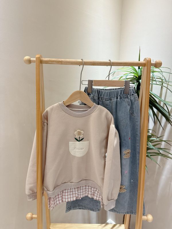 立體毛線花上衣 立體毛線花上衣