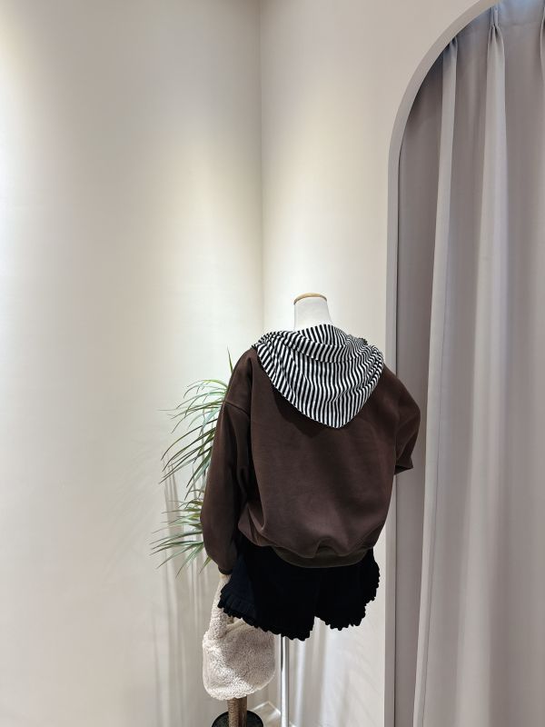 可愛小熊大學T+條紋小領巾 可愛小熊大學T+條紋小領巾