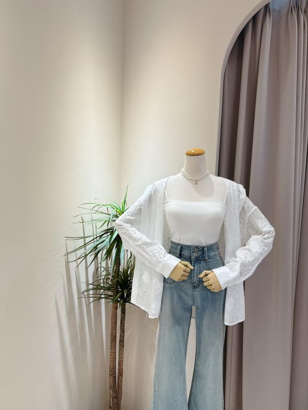 重工藝立體花朵刺繡襯衫 重工藝立體花朵刺繡襯衫