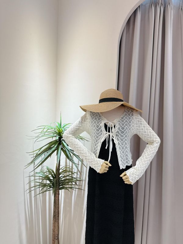 蕾絲雕花綁帶罩衫外套 蕾絲雕花綁帶罩衫外套