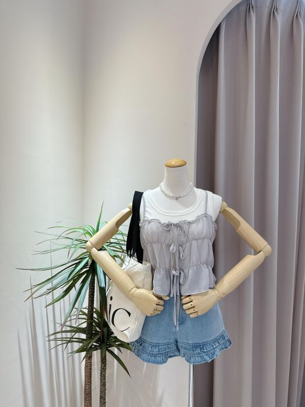 雙層荷葉擺後腰鬆緊短褲 雙層荷葉擺後腰鬆緊短褲