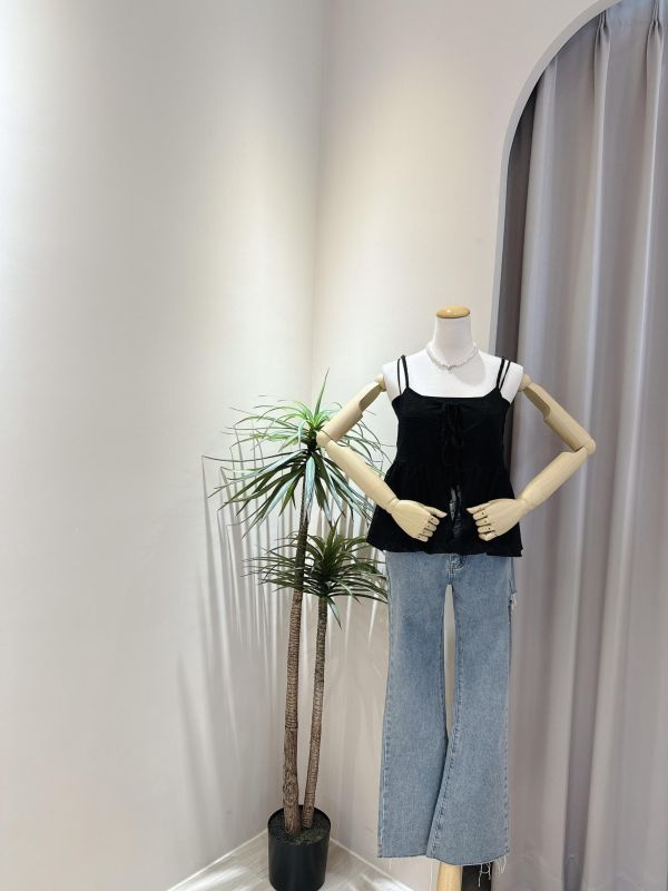 花苞下擺綁帶細肩帶背心 花苞下擺綁帶細肩帶背心