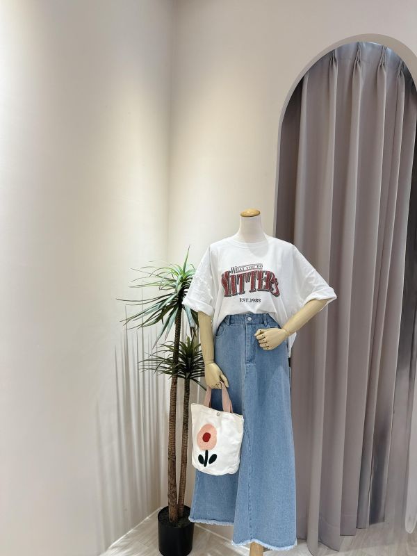 美式復古字母短版上衣 美式復古字母短版上衣