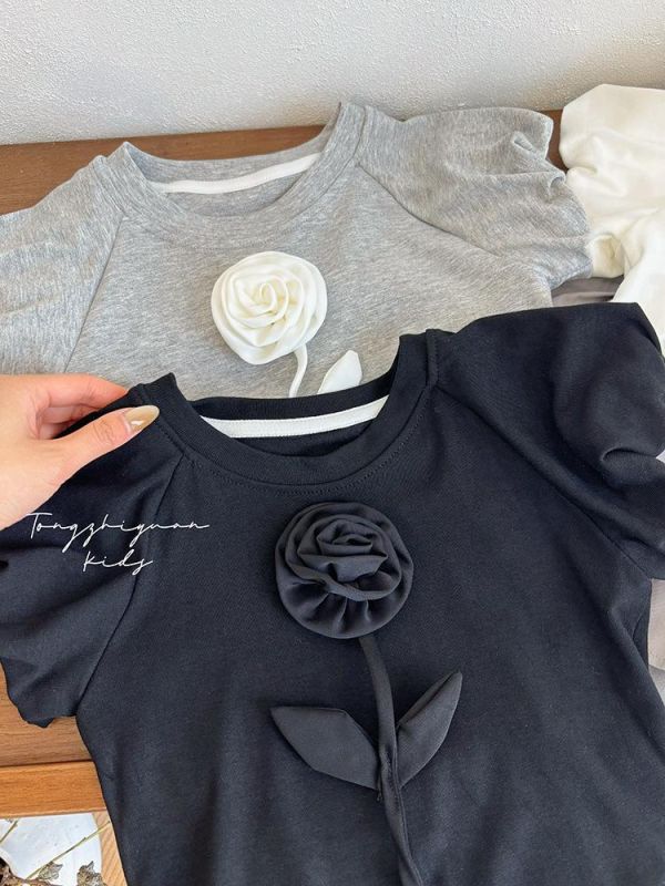 立體玫瑰花上衣 立體玫瑰花上衣