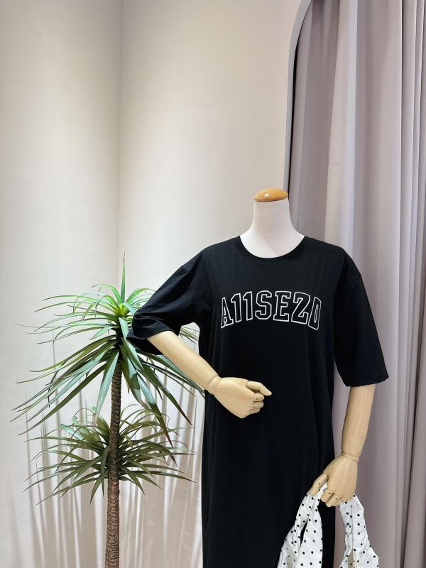 美式字母寬鬆休閒洋裝 美式字母寬鬆休閒佯裝