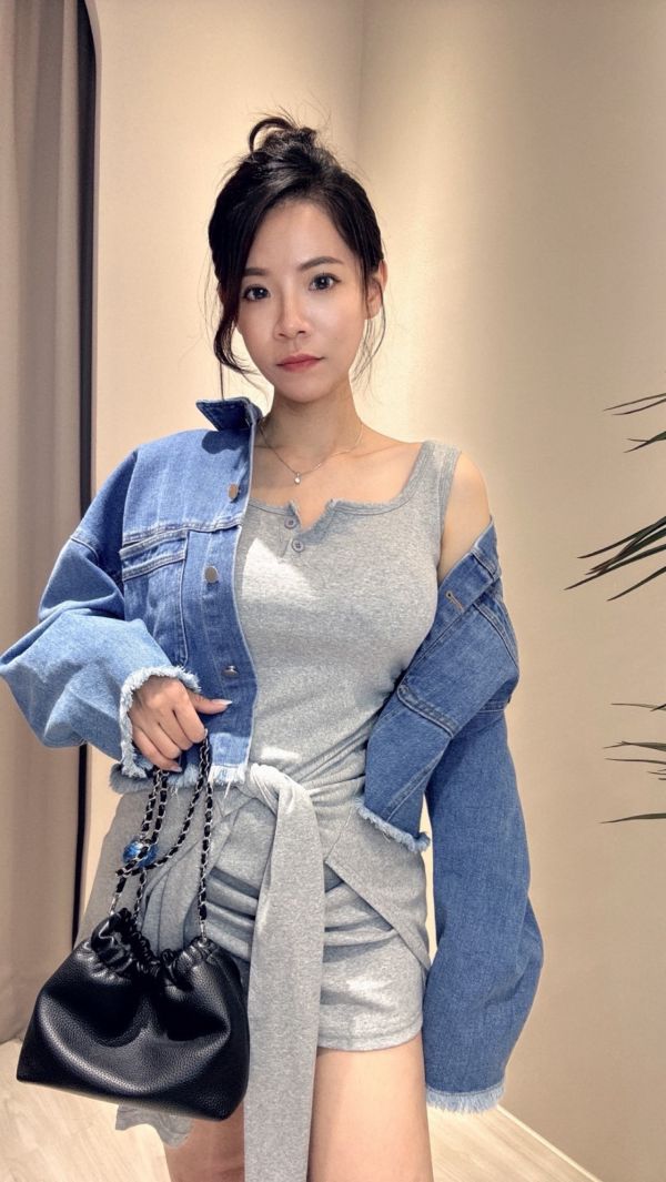 抽鬚短版牛仔外套 抽鬚短版牛仔外套
