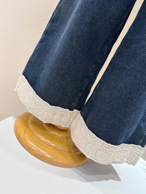 蕾絲勾花加絨牛仔褲 蕾絲勾花加絨牛仔褲