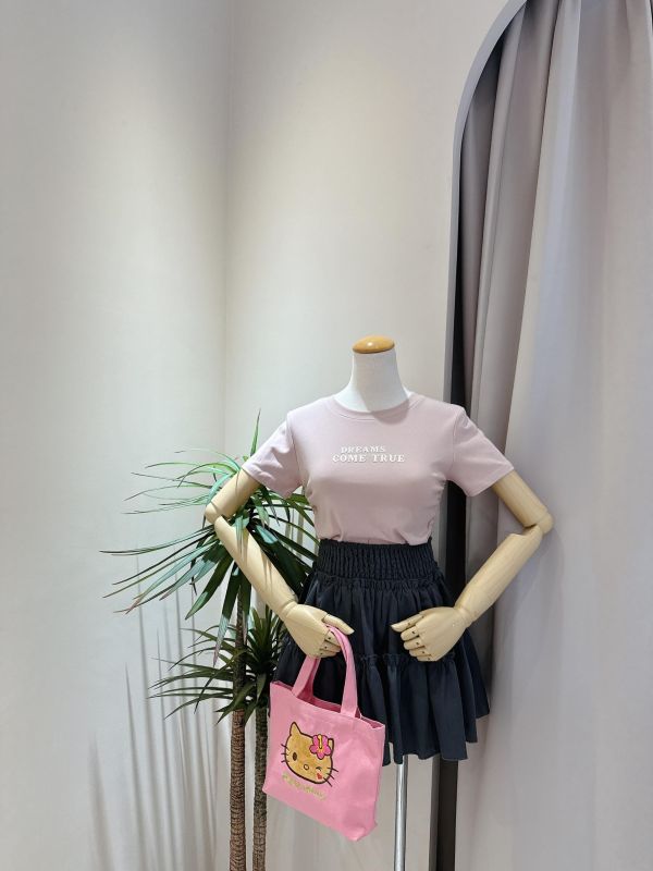 雙側抽繩字母修身上衣 雙側抽繩字母修身上衣