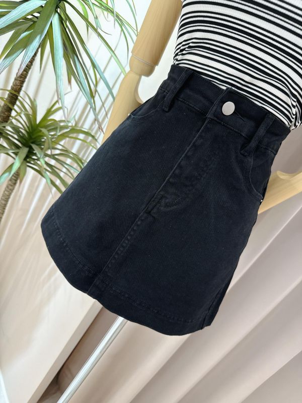 簡約單寧顯瘦牛仔裙 簡約單寧顯瘦牛仔裙