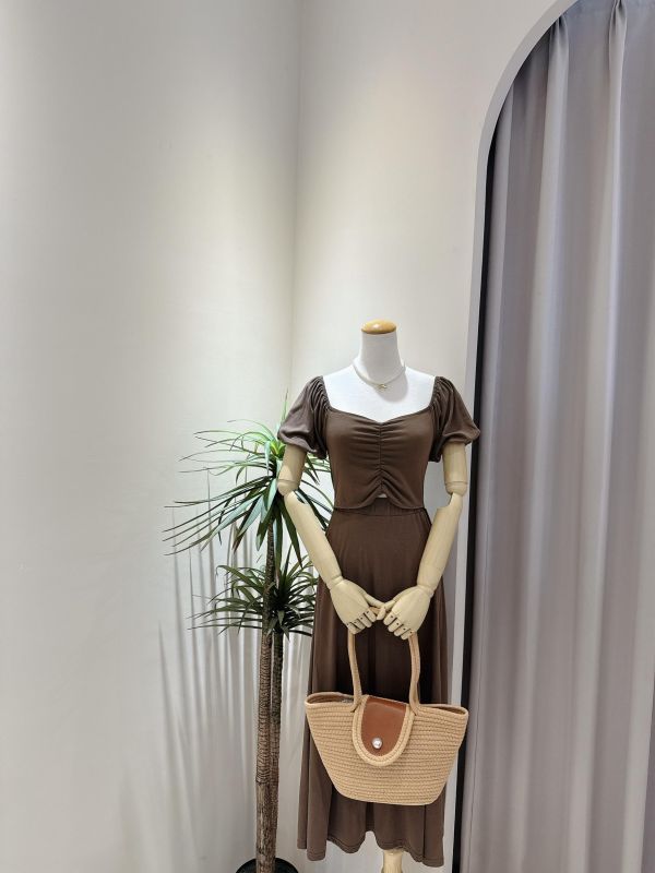 公主袖抓皺鏤空洋裝 公主袖抓皺鏤空洋裝