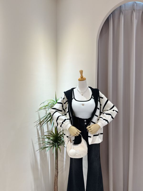 愛心小金牌磨毛撞色小可愛 愛心小金牌撞色小可愛