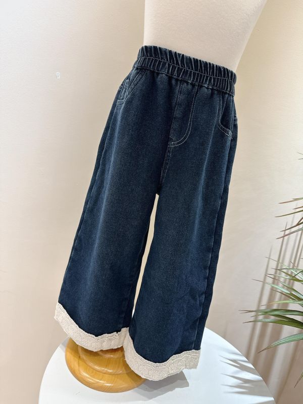 蕾絲勾花加絨牛仔褲 蕾絲勾花加絨牛仔褲