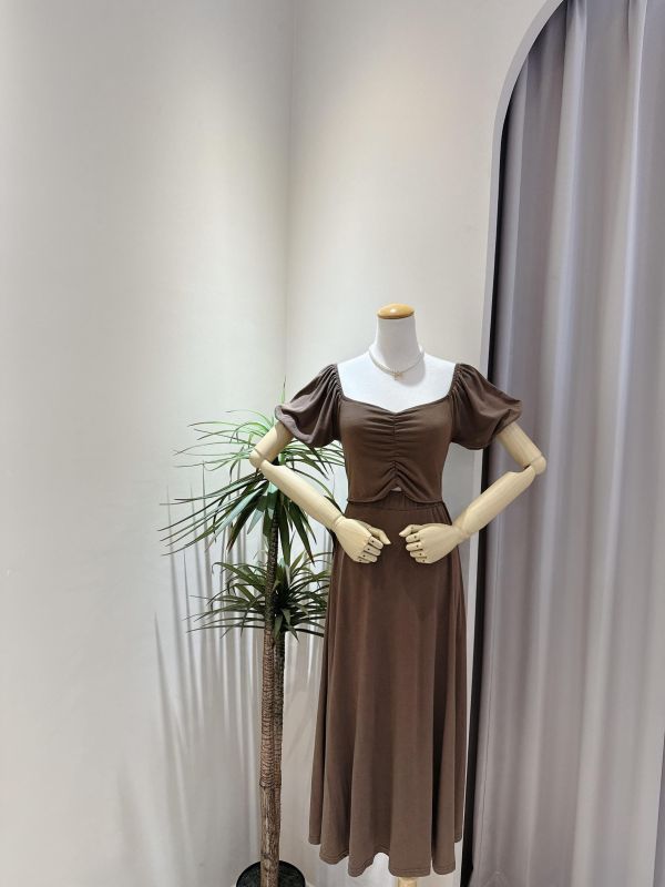 公主袖抓皺鏤空洋裝 公主袖抓皺鏤空洋裝