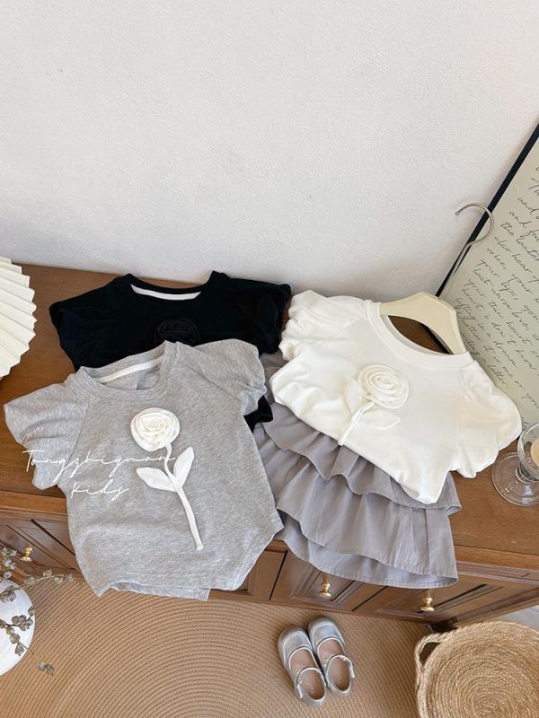 立體玫瑰花上衣 立體玫瑰花上衣