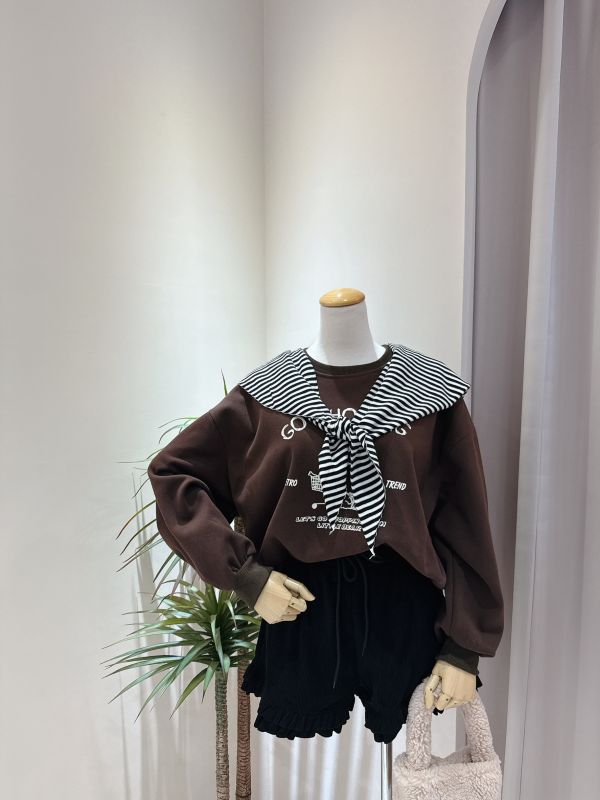 可愛小熊大學T+條紋小領巾 可愛小熊大學T+條紋小領巾