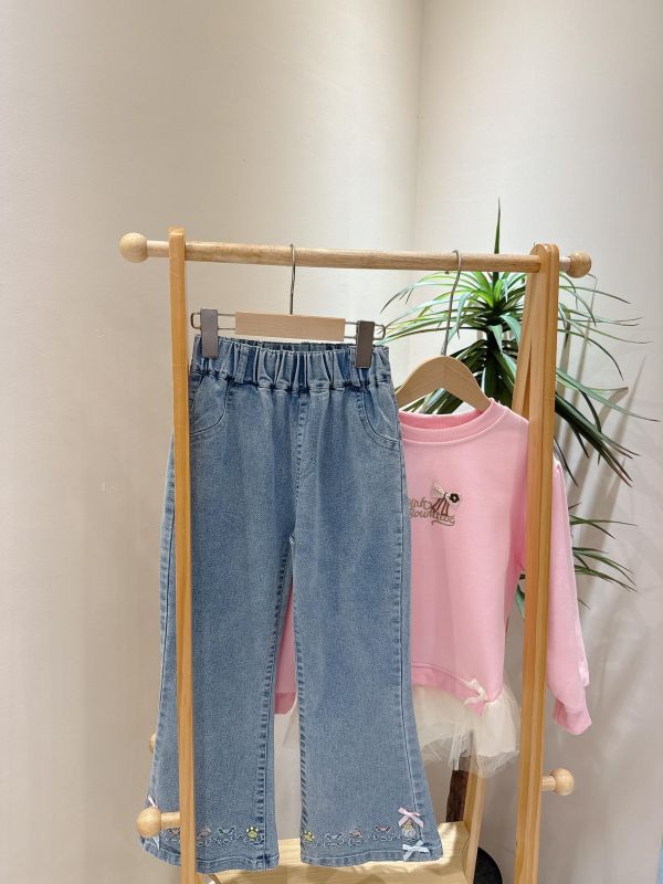 刺繡蛋糕牛仔褲 刺繡蛋糕牛仔褲