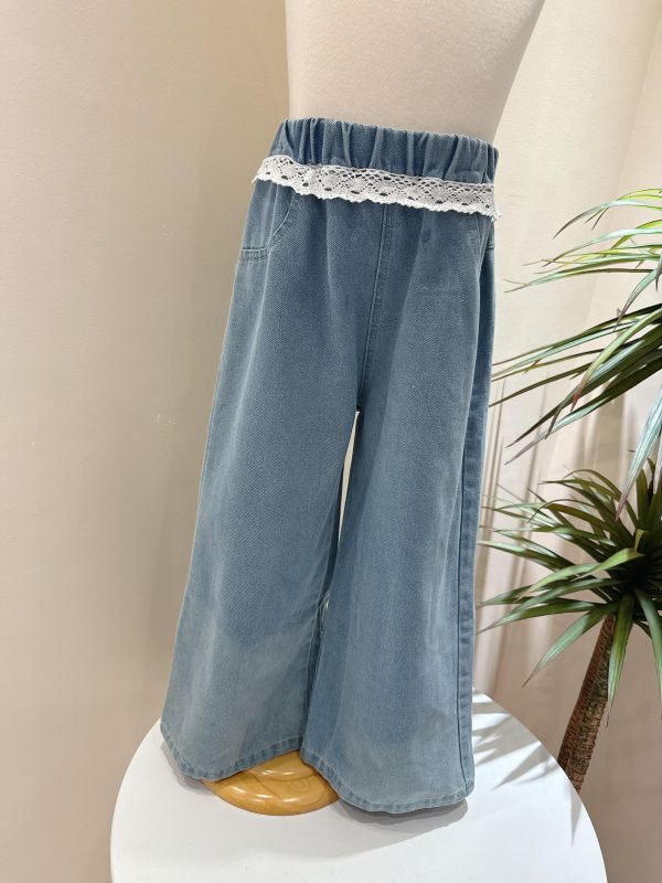 蕾絲後口袋愛心牛仔褲 蕾絲後口袋愛心牛仔褲