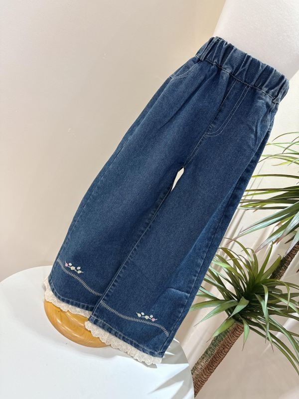 刺繡花朵牛仔褲 刺繡花朵牛仔褲