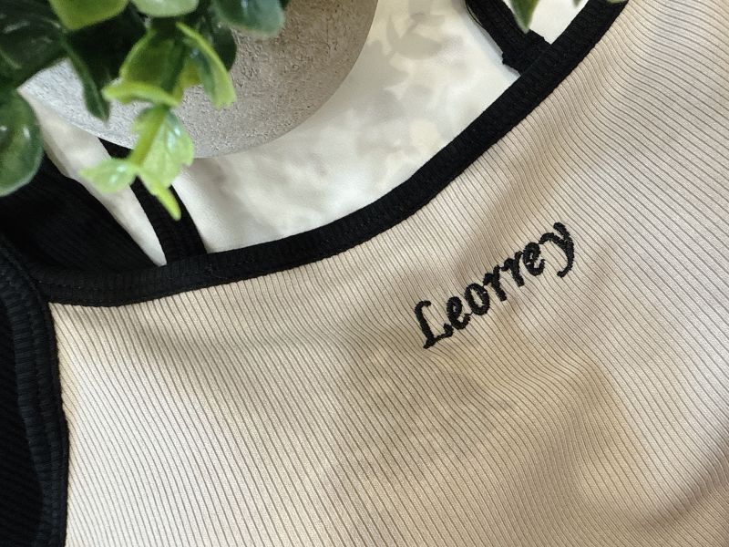 字母刺繡罩杯背心 字母刺繡罩杯背心