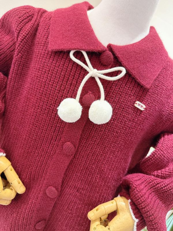 針織下擺蕾絲毛球上衣 針織下擺蕾絲毛球上衣