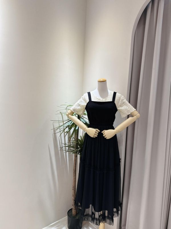 木耳邊立體紋打底上衣 木耳邊立體紋打底上衣