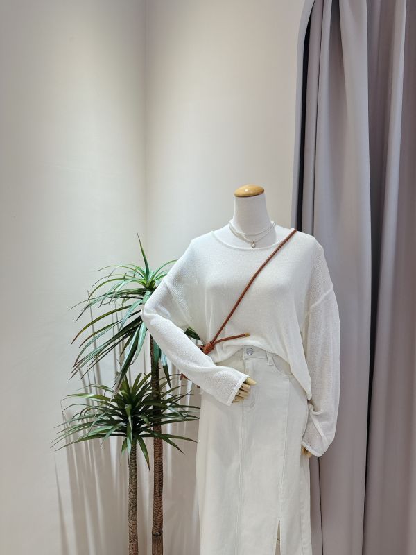 細針織交叉美背薄上衣 細針織交叉美背薄上衣