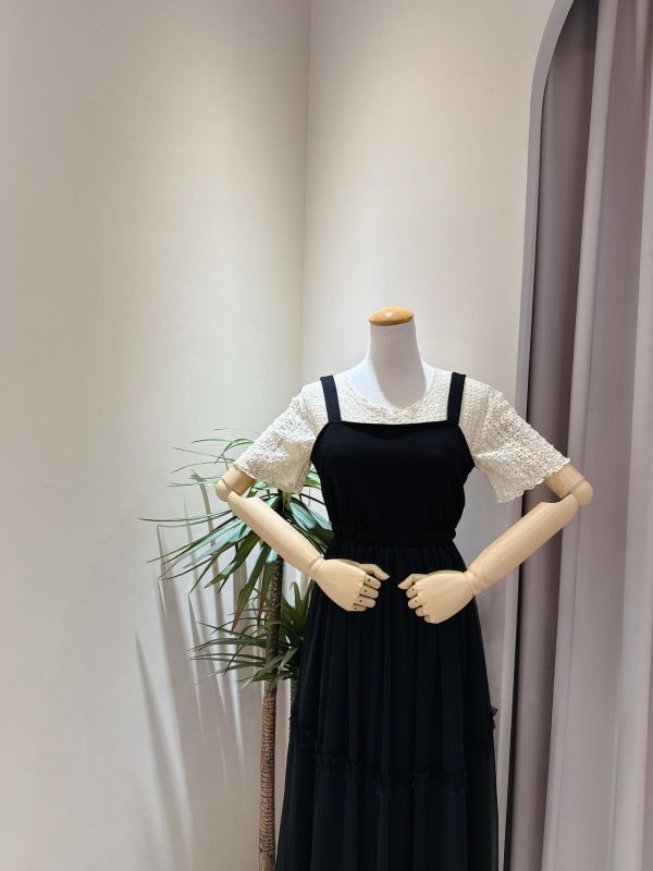 木耳邊立體紋打底上衣 木耳邊立體紋打底上衣