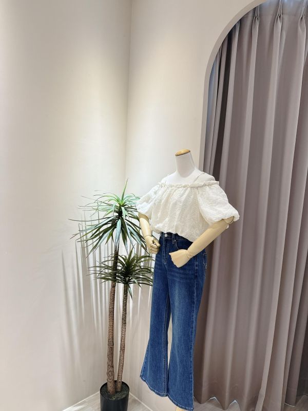 經典刷白九分牛仔喇叭褲 經典刷白九分牛仔喇叭褲