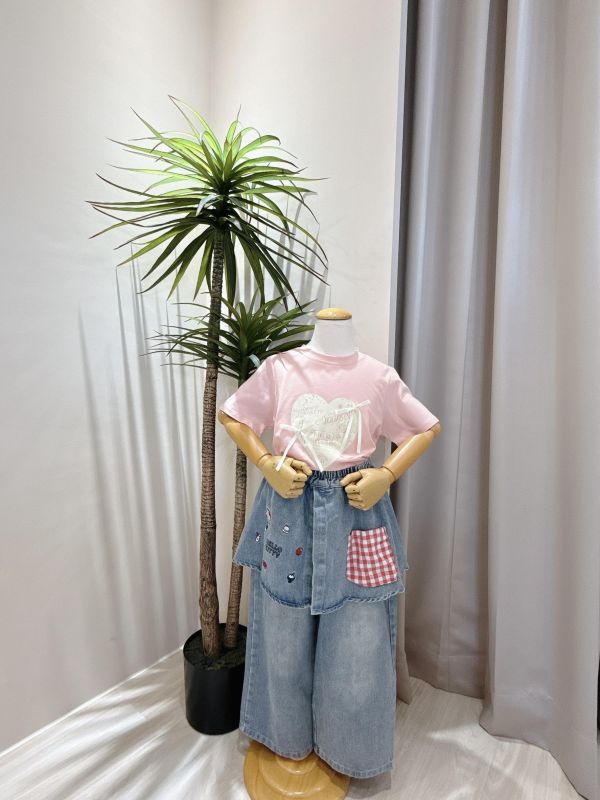 愛心蝴蝶結抽繩上衣 愛心蝴蝶結抽繩上衣