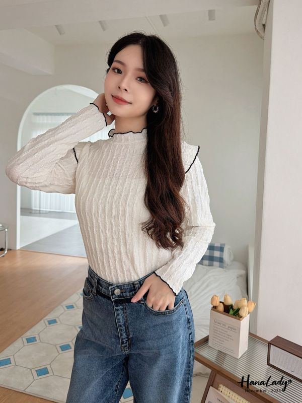 WJA33 QQ木耳滾邊抓皺上衣 