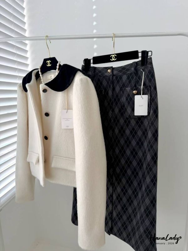 LEA40 精緻口帶設計前開衩長裙 