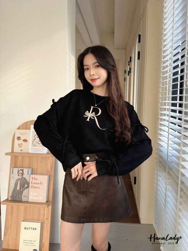 WQA24 造型雙邊蝴蝶綁帶袖上衣 