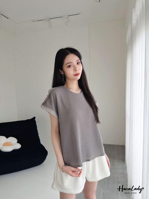 LFA37 質感珍珠肩設計上衣 