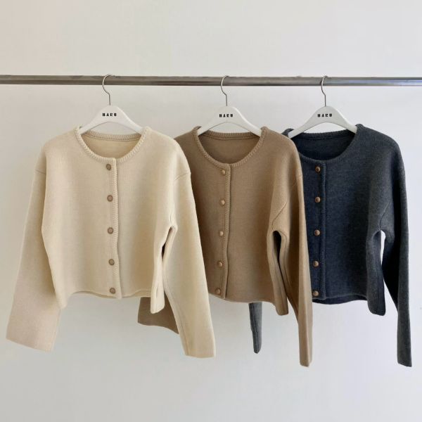 WQA71 質感造型金釦圓領上衣 