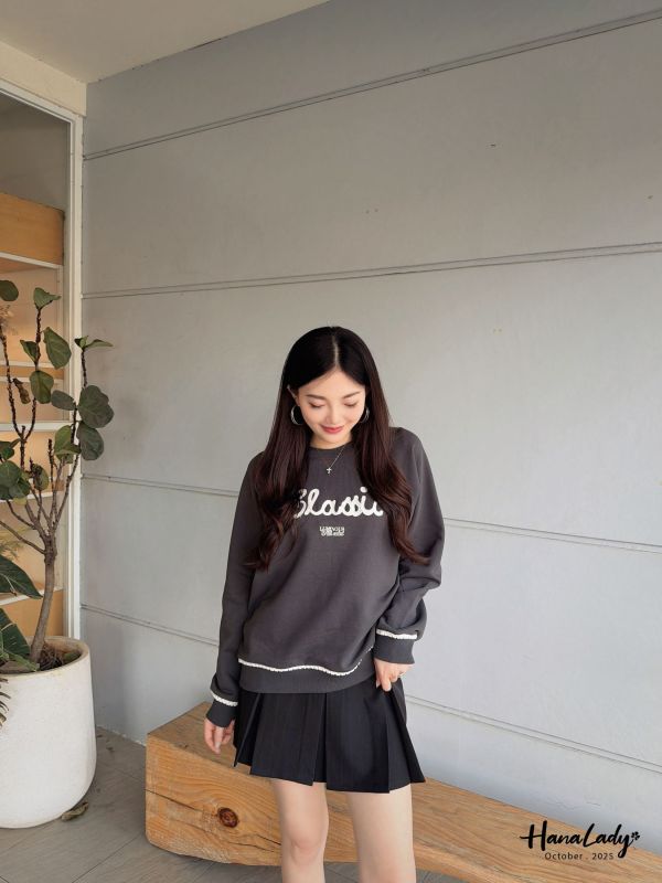 WTB31 質感刺繡字母大學T 