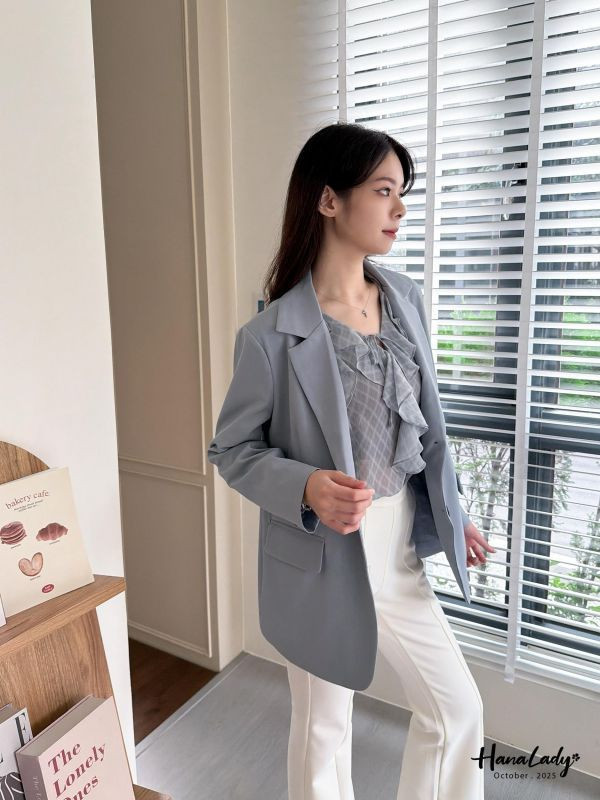 WTA72 俐落雙釦順版西裝外套 